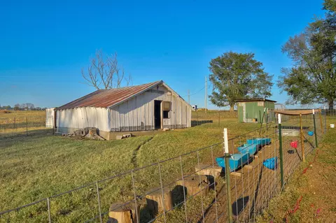 Exterior - 815 E Dade 202, Everton, MO 65646 photo 2 of 8