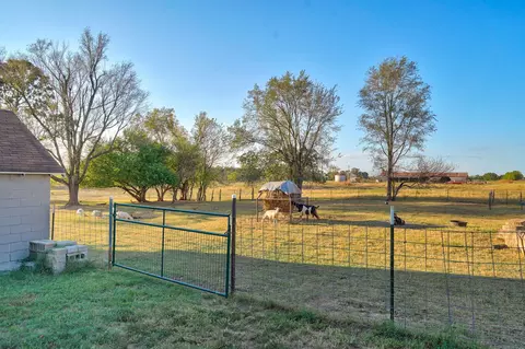 Exterior - 815 E Dade 202, Everton, MO 65646 photo 4 of 8