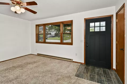 Living - 546 Massey St, Marshfield, MO 65706 photo 2 of 2