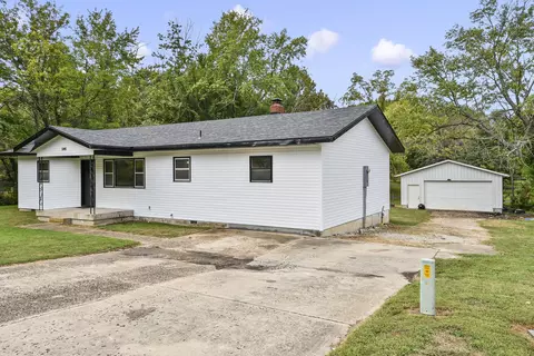 Exterior - 546 Massey St, Marshfield, MO 65706 photo 2 of 9