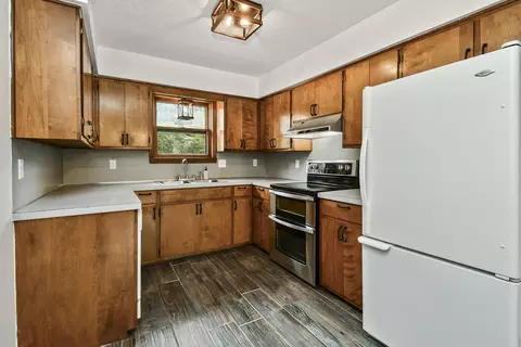 Kitchen - 546 Massey St, Marshfield, MO 65706 photo 2 of 5