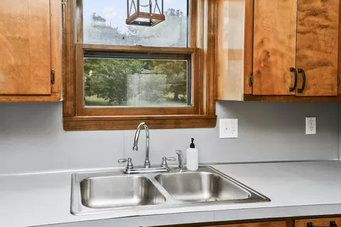 Kitchen - 546 Massey St, Marshfield, MO 65706 photo 4 of 5