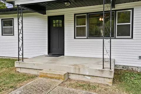 Exterior - 546 Massey St, Marshfield, MO 65706 photo 6 of 9