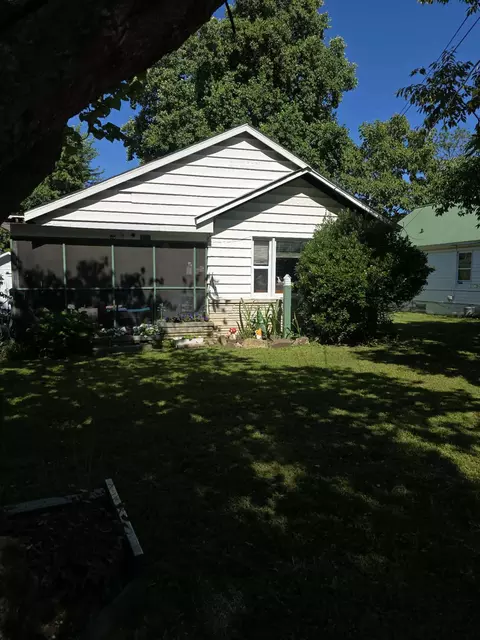 Exterior - 1125 S Main Ave, Springfield, MO 65807 photo 6 of 11