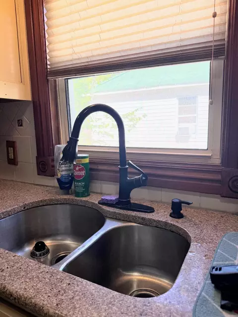 Kitchen - 1125 S Main Ave, Springfield, MO 65807 photo 5 of 9