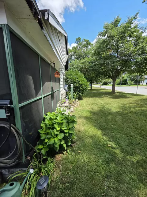 Exterior - 1125 S Main Ave, Springfield, MO 65807 photo 5 of 11