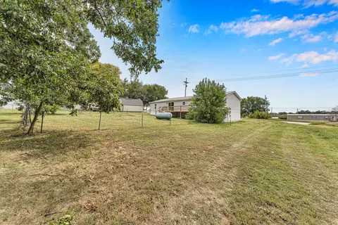 Exterior - 28977 Us-54, Preston, MO 65732 photo 9 of 11