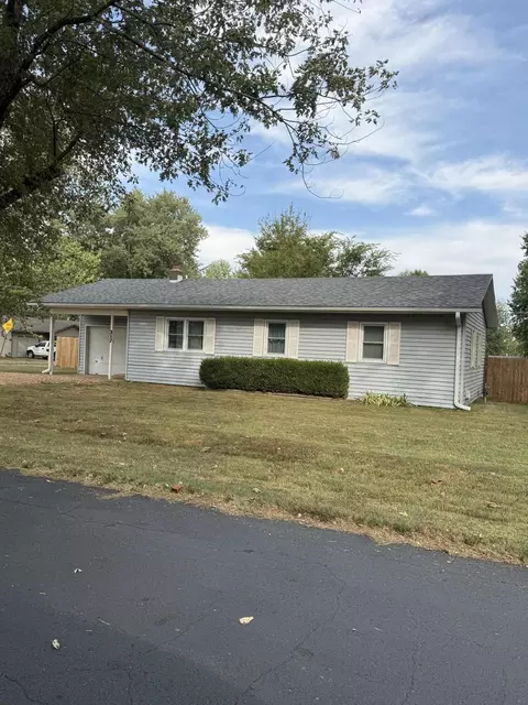 317 S Lyndall St, Mountain Grove, MO 65711