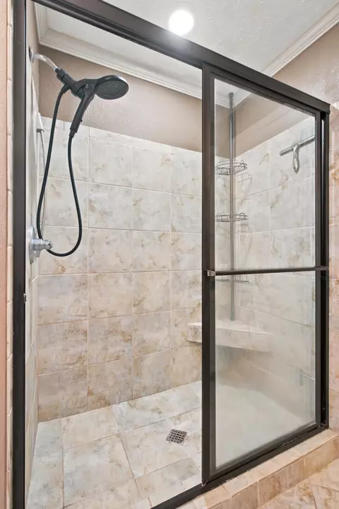 Bath - 1905 S Ventura Ave, Springfield, MO 65804 photo 3 of 3