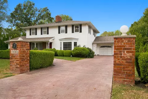 Exterior - 1905 S Ventura Ave, Springfield, MO 65804 photo 3 of 16
