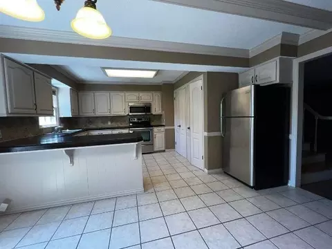 Kitchen - 1905 S Ventura Ave, Springfield, MO 65804 photo 5 of 5
