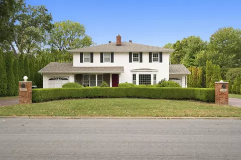 Exterior - 1905 S Ventura Ave, Springfield, MO 65804 photo 1 of 16