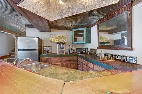 Kitchen - 973 SE Pvt 87 Rd, Deepwater, MO 64740 photo 10 of 12