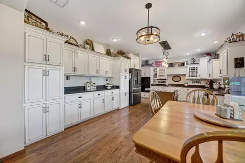 Kitchen - 973 SE Pvt 87 Rd, Deepwater, MO 64740 photo 1 of 12