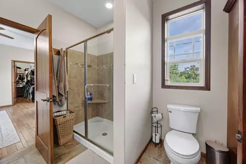 Bath - 973 SE Pvt 87 Rd, Deepwater, MO 64740 photo 2 of 5