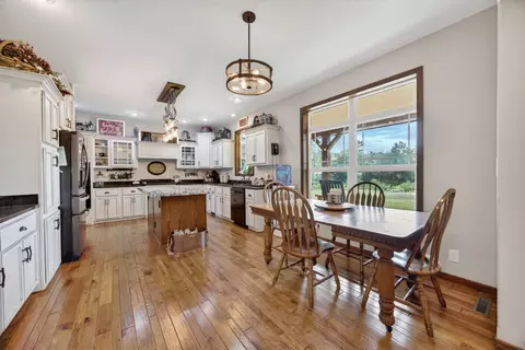 Kitchen - 973 SE Pvt 87 Rd, Deepwater, MO 64740 photo 2 of 12