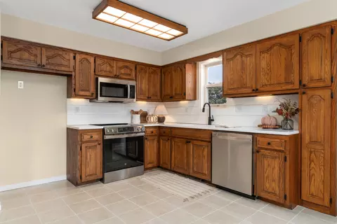 Kitchen - 720 Banning St, Marshfield, MO 65706 photo 2 of 3