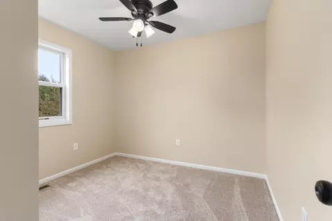 Bedroom - 720 Banning St, Marshfield, MO 65706 photo 5 of 6