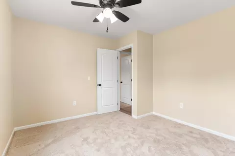 Bedroom - 720 Banning St, Marshfield, MO 65706 photo 4 of 6
