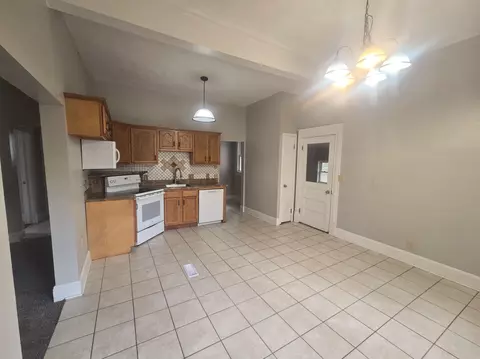 Kitchen - 817 S Newton Ave, Springfield, MO 65806 photo 2 of 2