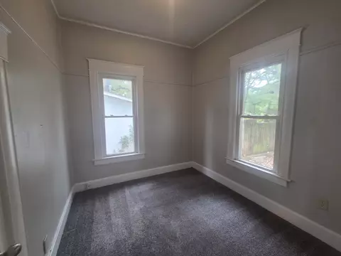 Bedroom - 817 S Newton Ave, Springfield, MO 65806 photo 4 of 8