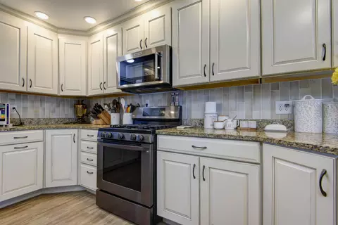 Kitchen - 3694 N Monarch Ave, Springfield, MO 65803 photo 3 of 3