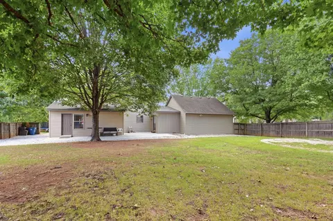 Exterior - 3694 N Monarch Ave, Springfield, MO 65803 photo 5 of 8