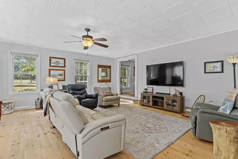 Living - 488 Oak Ridge Rd, Sparta, MO 65753 photo 6 of 9