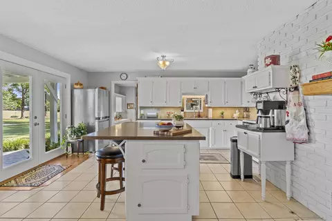 Kitchen - 488 Oak Ridge Rd, Sparta, MO 65753 photo 1 of 6