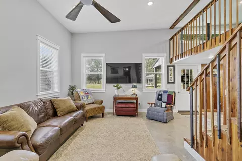 Living - 488 Oak Ridge Rd, Sparta, MO 65753 photo 9 of 9