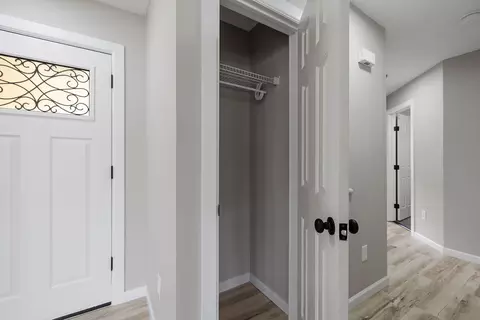 Entry Way - 319 W Cherokee, Clever, MO 65631 photo 3 of 4