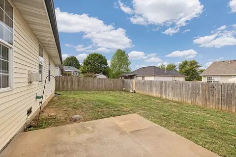 Exterior - 319 W Cherokee, Clever, MO 65631 photo 3 of 5