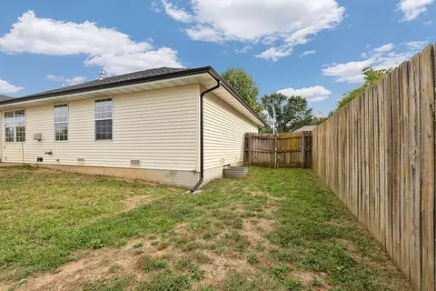 Exterior - 319 W Cherokee, Clever, MO 65631 photo 4 of 5