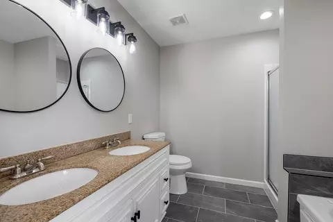 Bath - 319 W Cherokee, Clever, MO 65631 photo 1 of 6