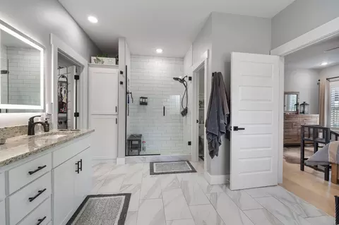 Bath - 3214 N Marlin Dr, Ozark, MO 65721 photo 5 of 6