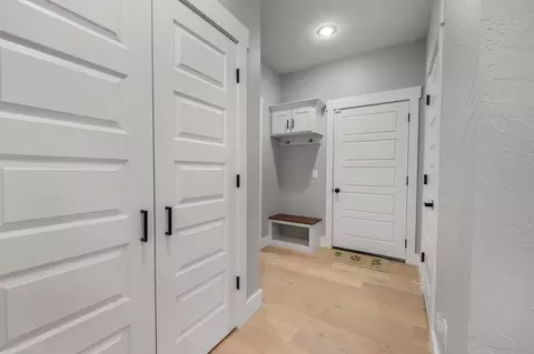 Entry Way - 3214 N Marlin Dr, Ozark, MO 65721 photo 5 of 7