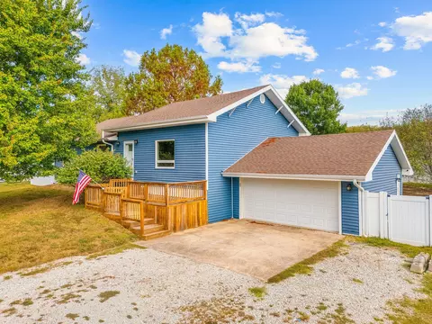 517 Arrowhead Cir, Rockaway Beach, MO 65740