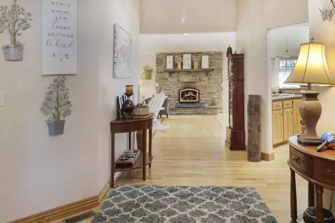 Entry Way - 588 E Southernview Rd, Ozark, MO 65721 photo 2 of 4