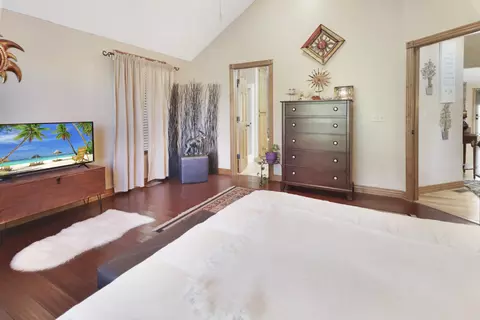 Bedroom - 588 E Southernview Rd, Ozark, MO 65721 photo 4 of 8