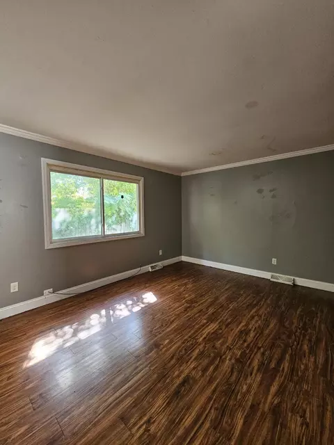 Living - 1406 W Calhoun St #A-B, Springfield, MO 65802 photo 2 of 5