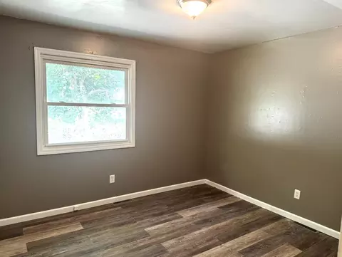 Bedroom - 1406 W Calhoun St #A-B, Springfield, MO 65802 photo 4 of 4