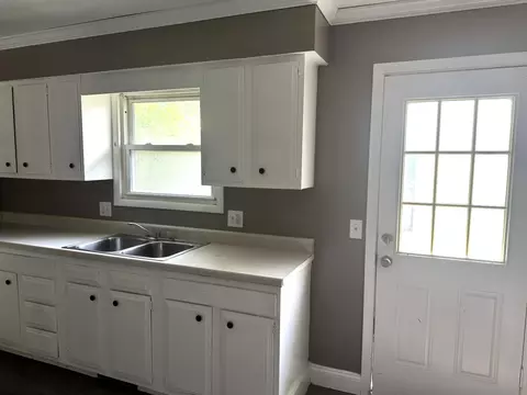 Kitchen - 1406 W Calhoun St #A-B, Springfield, MO 65802 photo 5 of 5