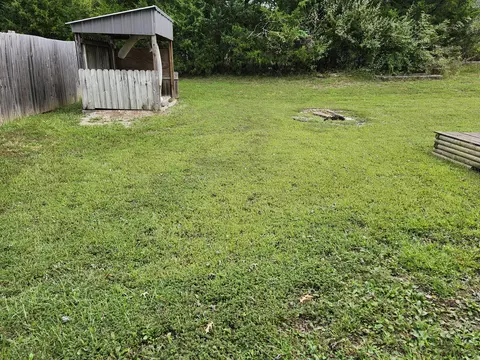 Exterior - 824 S Vine St, Marshfield, MO 65706 photo 2 of 2