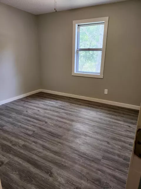 Bedroom - 824 S Vine St, Marshfield, MO 65706 photo 3 of 3