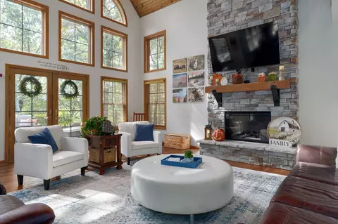 Living - 259 Spring Vly, Marshfield, MO 65706 photo 3 of 5