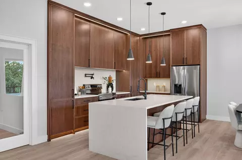 Kitchen - 346 Sunset Dr, Saddlebrooke, MO 65630 photo 1 of 2