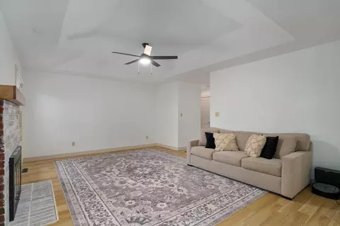 Living - 915 Breann Ct, Nixa, MO 65714 photo 2 of 3