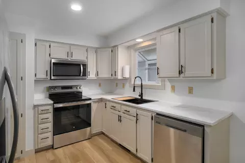 Kitchen - 915 Breann Ct, Nixa, MO 65714 photo 1 of 3