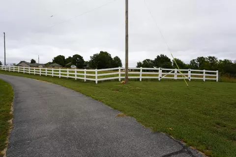 000 Berkshire Rd, Ozark, MO 65721 photo 3