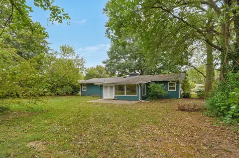 Exterior - 2141 S Oak Grove Ave, Springfield, MO 65804 photo 5 of 6